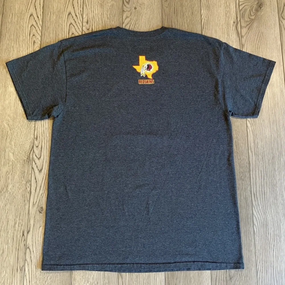 Washington Redskins Football Burgundy & Gold Fan Club T Shirt Men’s L Dallas TX - Picture 5 of 10